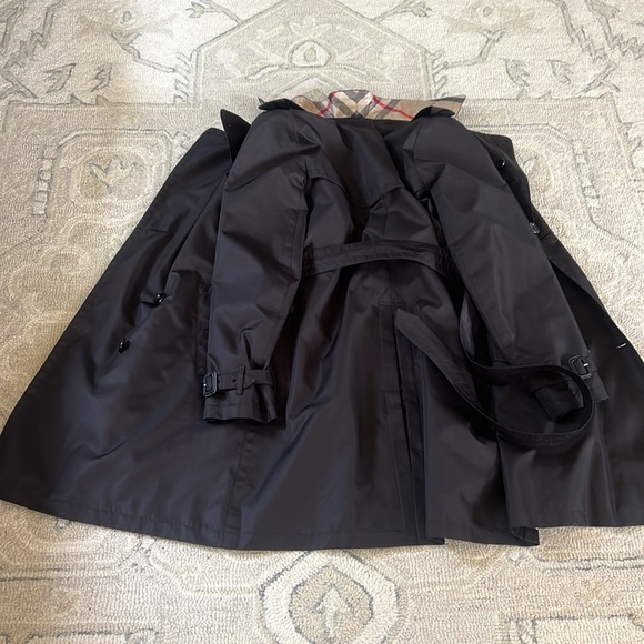 Burberry Coat - Picture 2 of 16